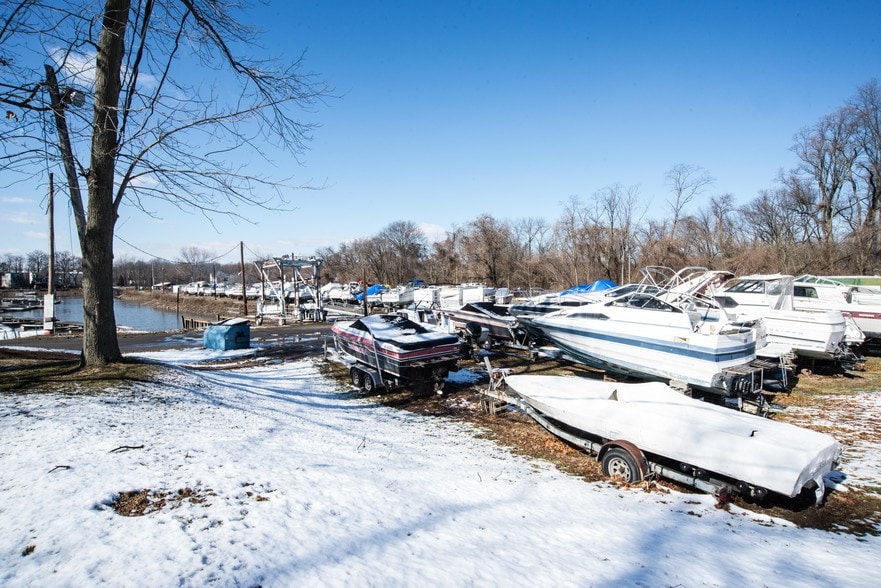 More Photos Of 400 Main Ave, Croydon Marina For Sale