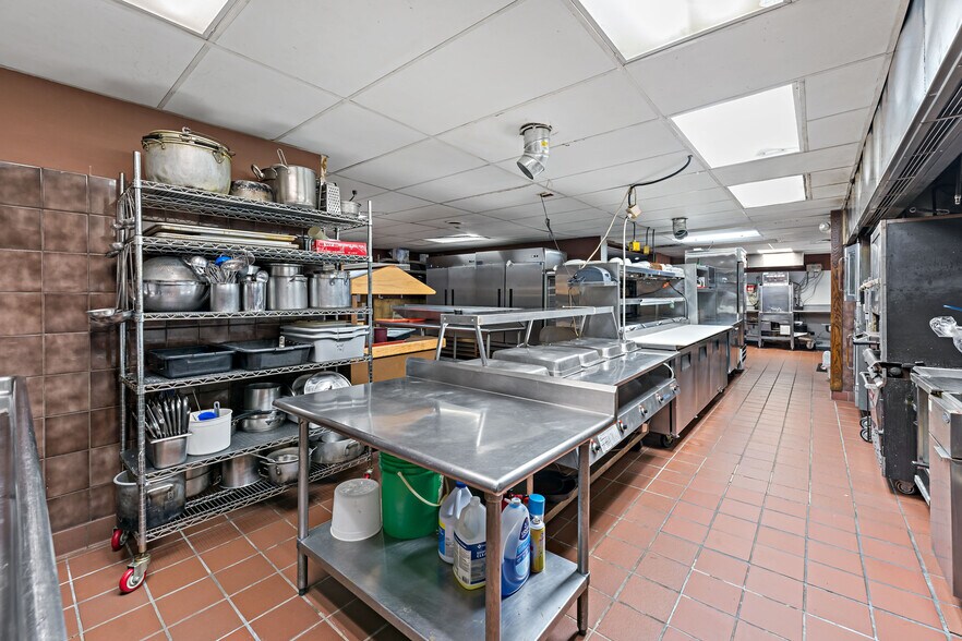 More Photos Of 180 Butler Rd, Saxonburg Restaurant For Sale