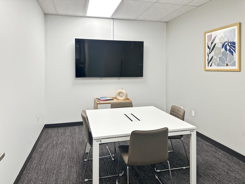 More Photos Of 701 Grant Ave, Lake Katrine Coworking Space