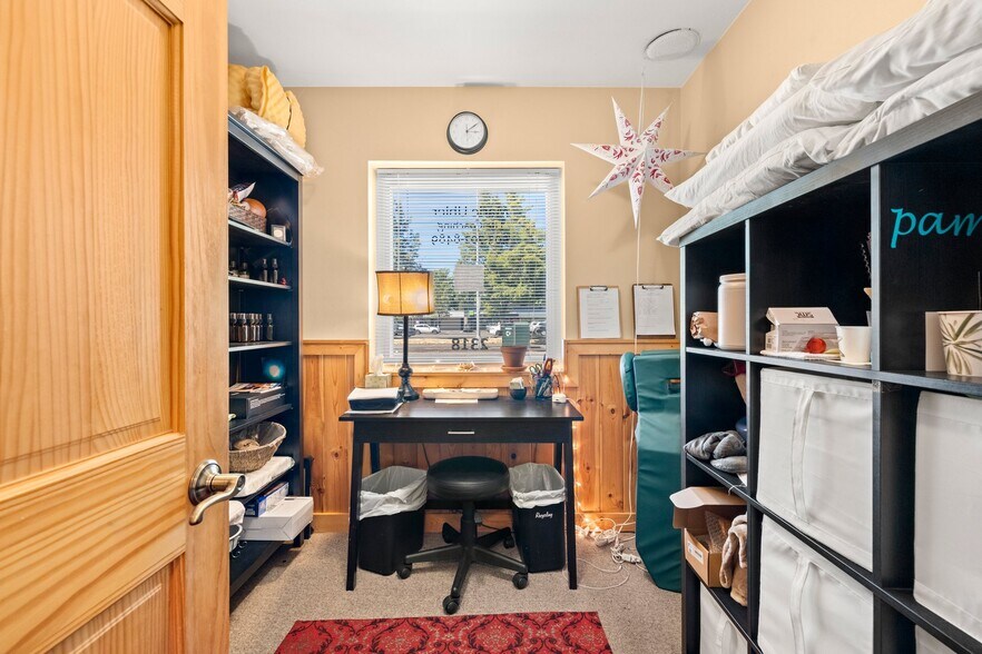 More Photos Of 2318 Pacific Ave, Forest Grove Office For Sale