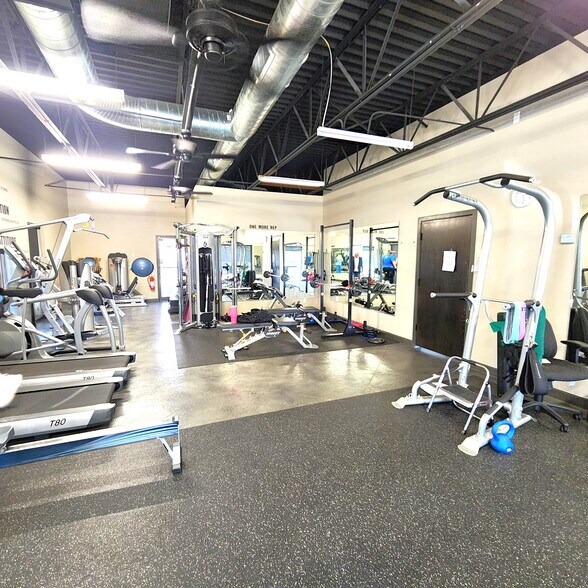 More Photos Of 817 NE 63rd St, Oklahoma City Office For Sale
