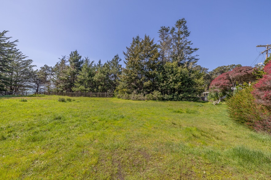 More Photos Of 35507 S Highway 1, Gualala Storefront Retail Office For Sale
