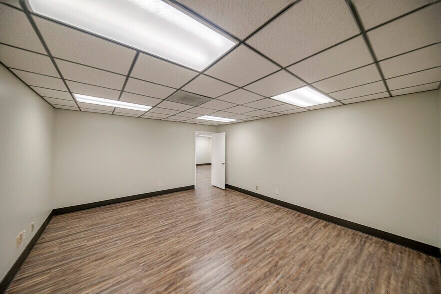 More Photos Of 1410 Rankin Hwy, Midland Office For Sale