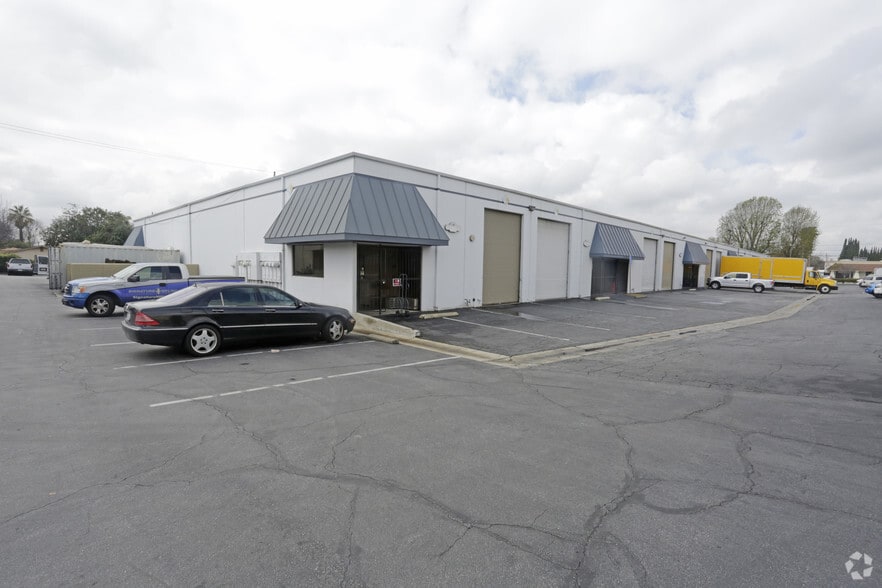 More Photos Of 200-238 Kruse Ave, Monrovia Warehouse For Lease