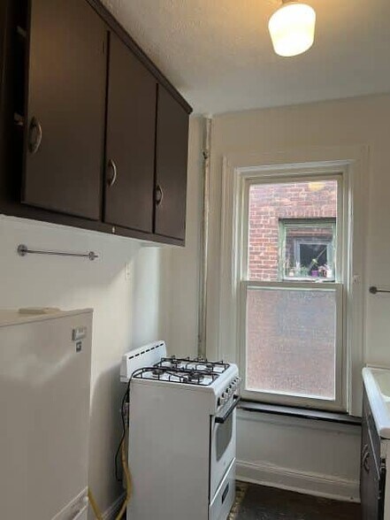 More Photos Of 240 Powers St, Brooklyn Apartments For Sale