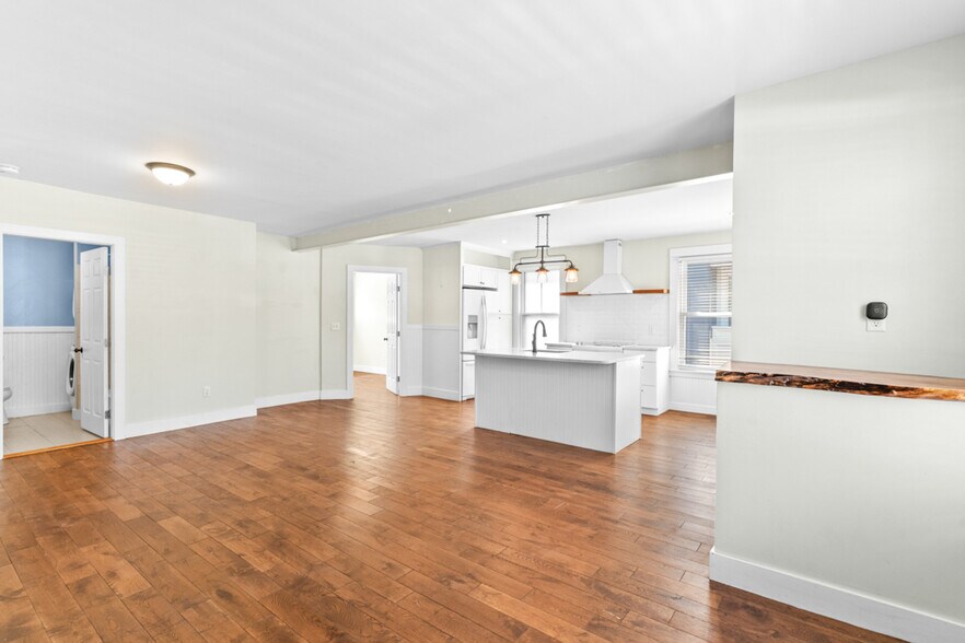 More Photos Of 736 Forest Ave, Portland Office Residential For Sale