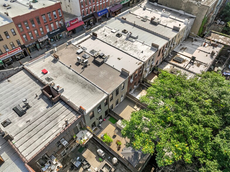 More Photos Of 673 Manhattan Ave, Brooklyn Storefront Retail Residential For Sale