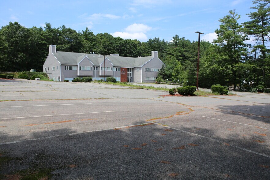 More Photos Of 68 N Main St, Carver Medical For Sale