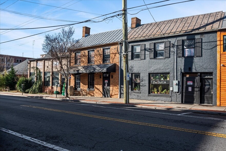 More Photos Of 207 N Kent St, Winchester General Retail For Sale