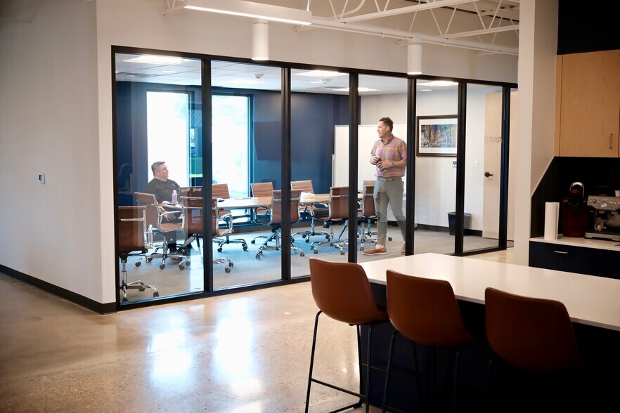 More Photos Of 6539 E 31st St, Tulsa Coworking Space