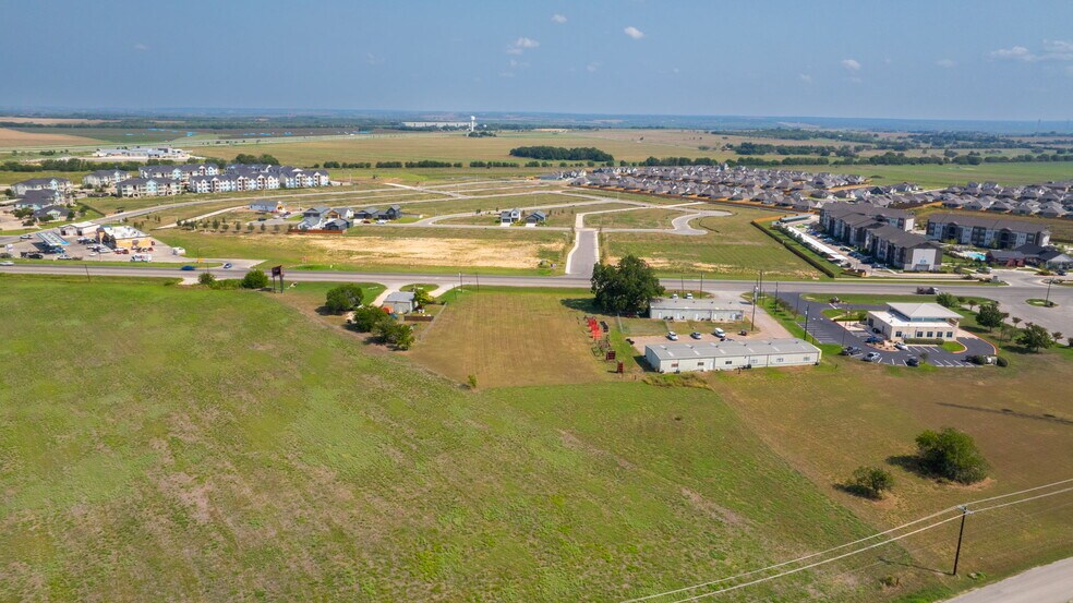 More Photos Of 2000 W San Antonio St, Lockhart Land For Sale