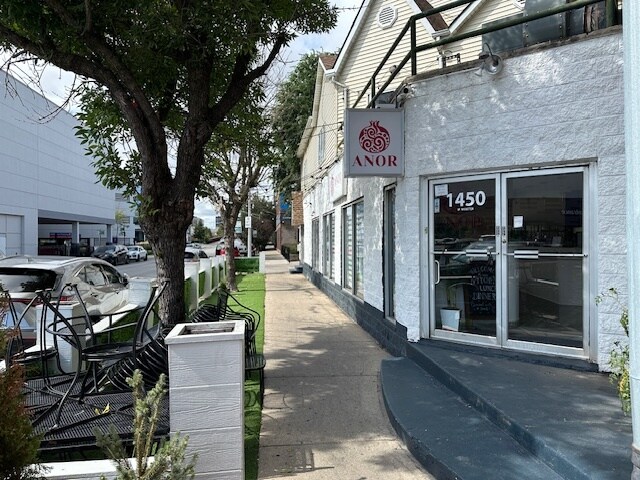 Primary Photo Of 1450 W Webster Ave, Chicago Restaurant For Lease