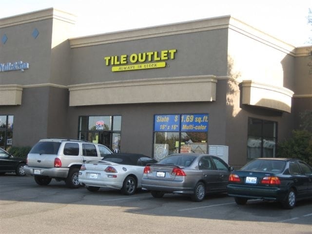 More Photos Of 2300-2340 W Monte Vista Ave, Turlock General Retail For Lease