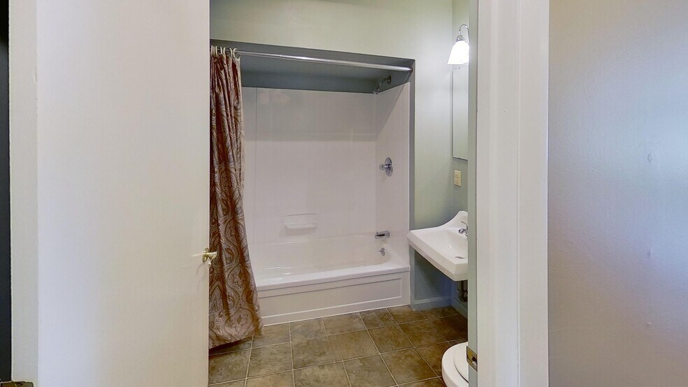 More Photos Of 129 S Sparks St, State College Medical For Lease