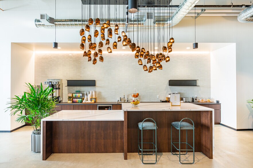 More Photos Of 1212 Broadway Plz, Walnut Creek Coworking Space