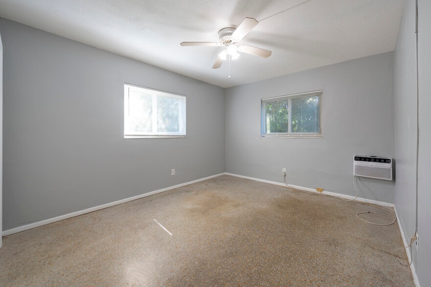 More Photos Of 806 NE 16th Pl, Fort Lauderdale Apartments For Sale