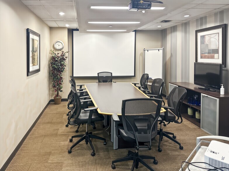 More Photos Of 10 Four Seasons Pl, Toronto Coworking Space