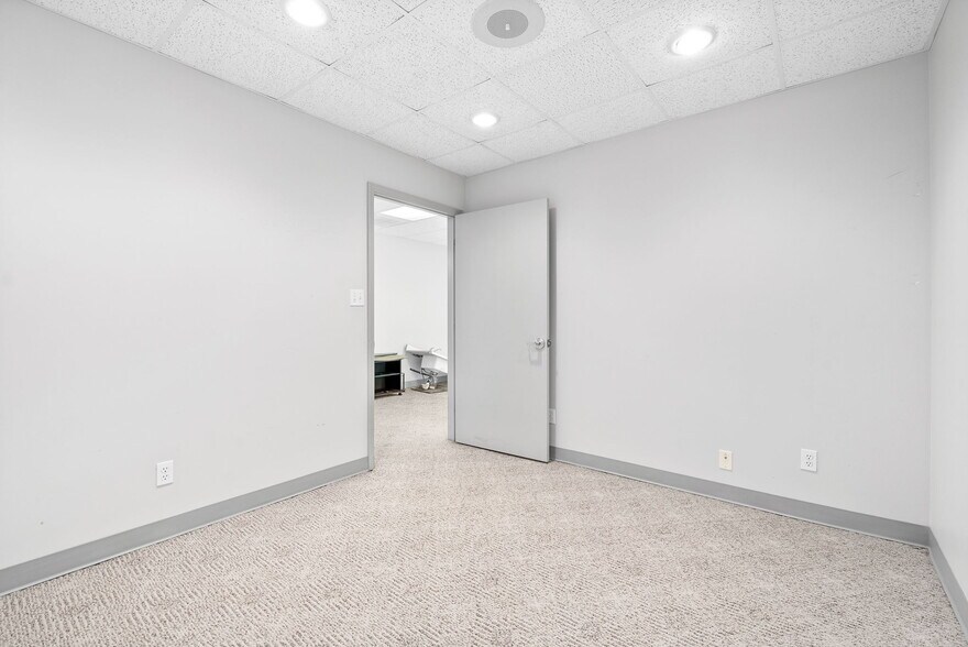 More Photos Of 311 W 9th St, Hopkinsville Medical For Lease