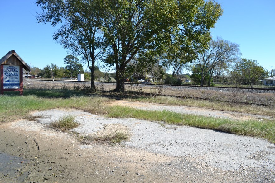 More Photos Of 2043 FM 535, Rosanky Self Storage For Sale