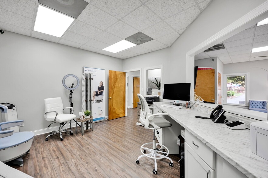 More Photos Of 20808 N Main St, Cornelius Medical For Sale