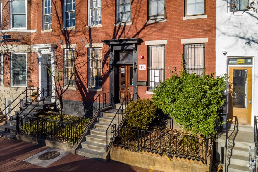 More Photos Of 1010 Pennsylvania Ave SE, Washington Hospitality For Sale