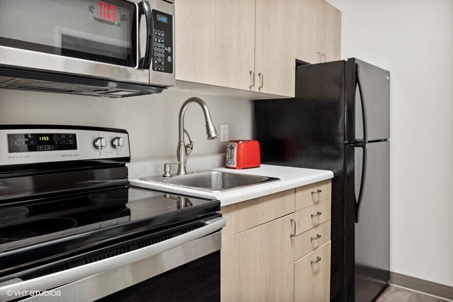 More Photos Of 2701-2703 Franklin St, Michigan City Storefront Retail Office For Sale