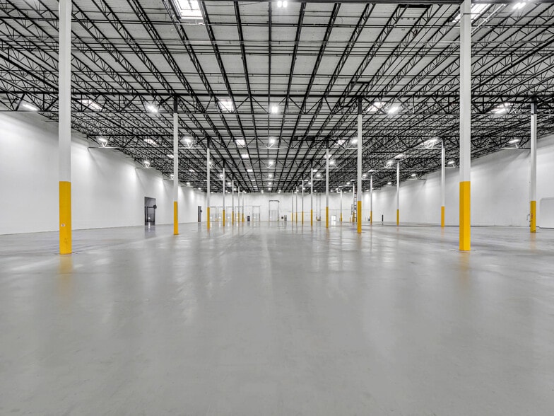 More Photos Of 25 Colony Rd, Jersey City Warehouse For Lease