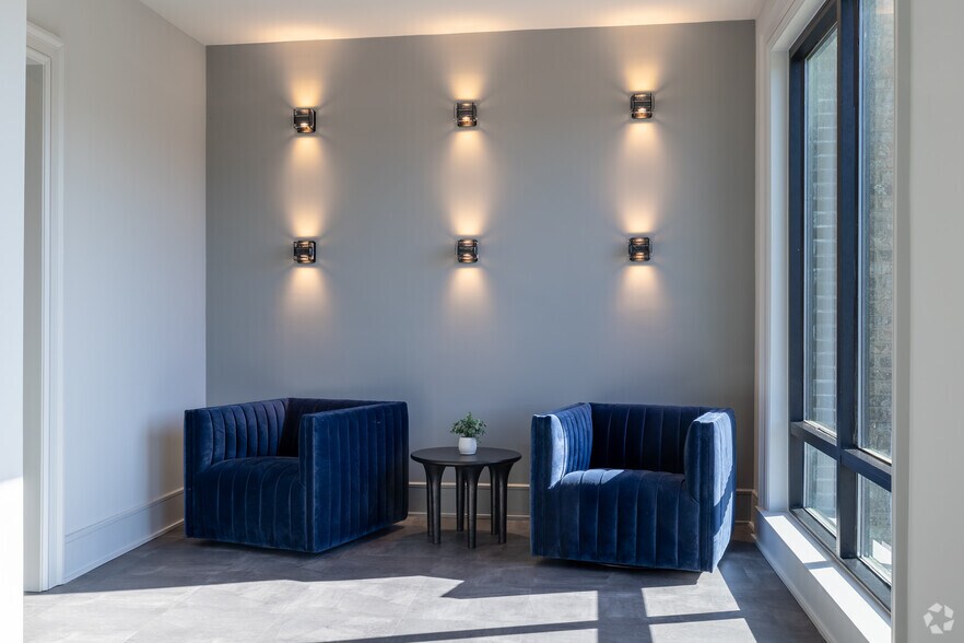 More Photos Of 146 Roberts St, Asheville Apartments For Lease