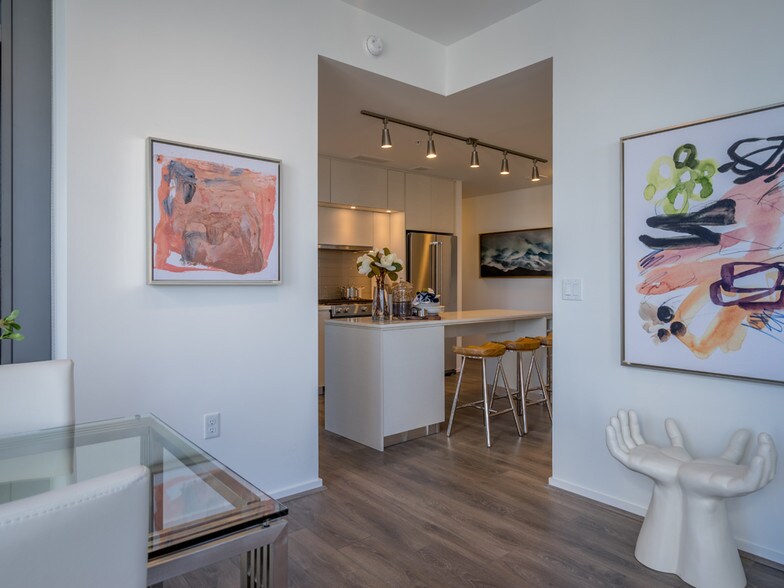 More Photos Of 1800 N Lynn St, Arlington Apartments For Lease