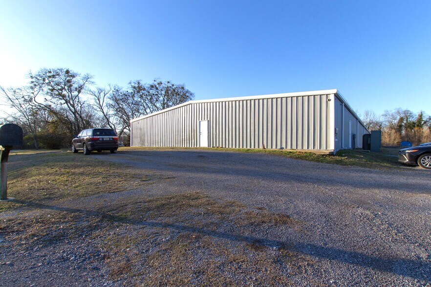 More Photos Of 1453 Johnson Ave, New Hope Manufacturing For Sale