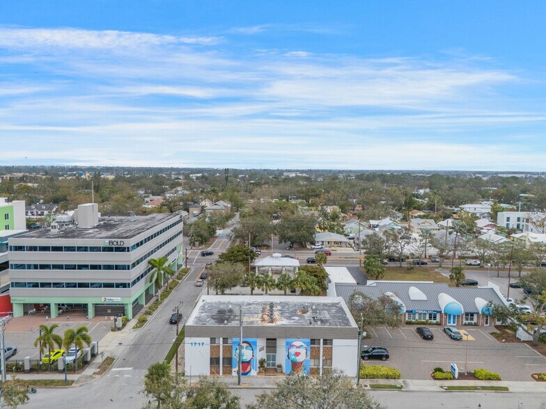 More Photos Of 1717 2nd St, Sarasota Office For Lease