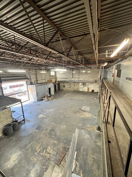 More Photos Of 253 48th St, Brooklyn Manufacturing For Lease