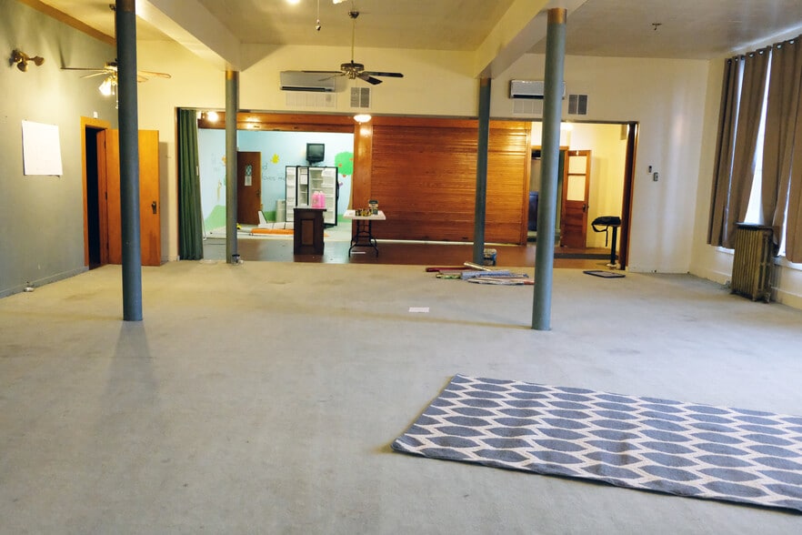 More Photos Of 433 Oak St, Dayton Religious Facility For Sale