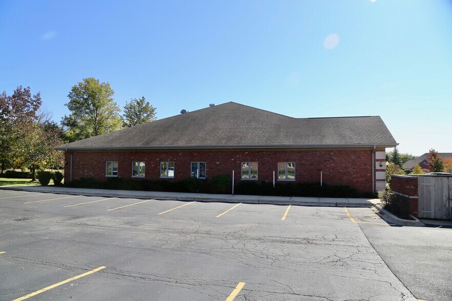 More Photos Of 16621 107th St, Orland Park Office For Sale