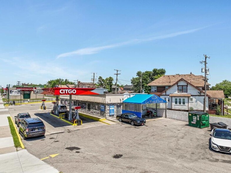 More Photos Of 13730 Livernois Ave, Detroit General Retail For Sale