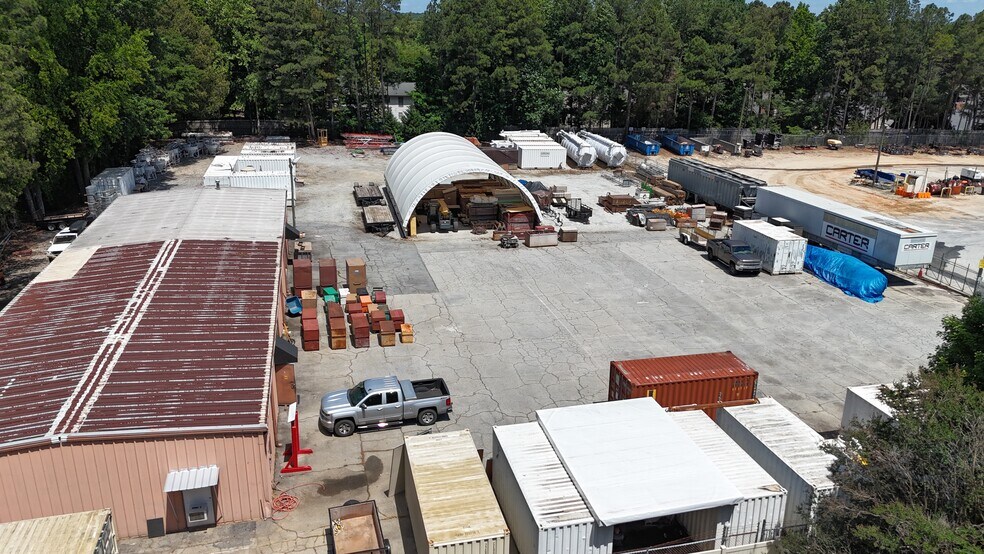 More Photos Of 1863 Parker Ct, Stone Mountain Warehouse For Lease