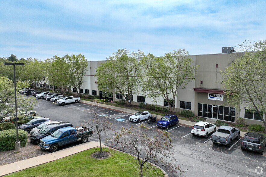 More Photos Of 250 W Kensinger Dr, Cranberry Township Manufacturing For Lease