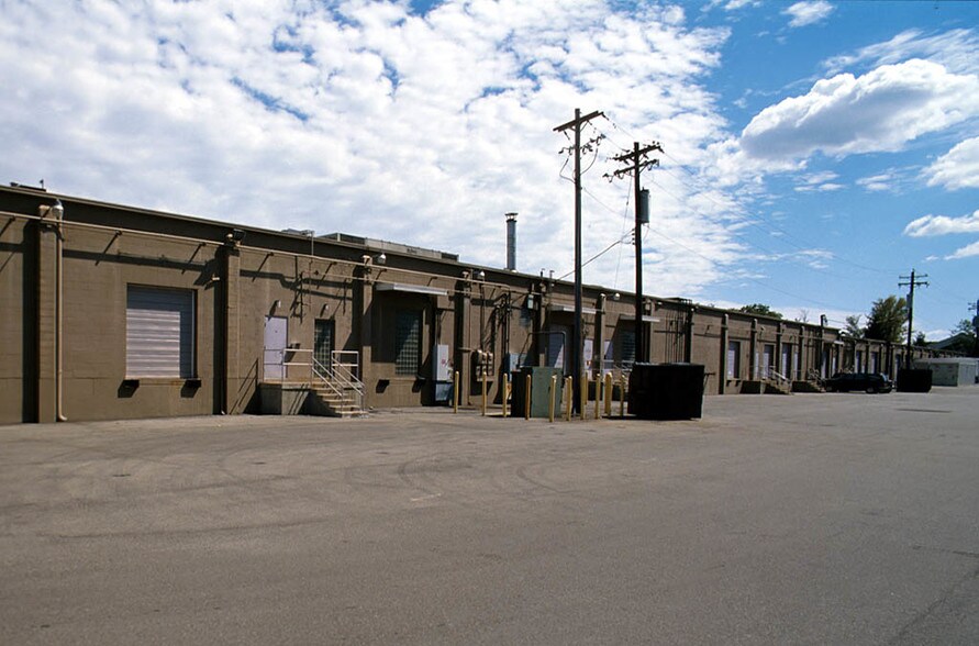 More Photos Of 11325 Reed Hartman Hwy, Blue Ash Flex For Lease