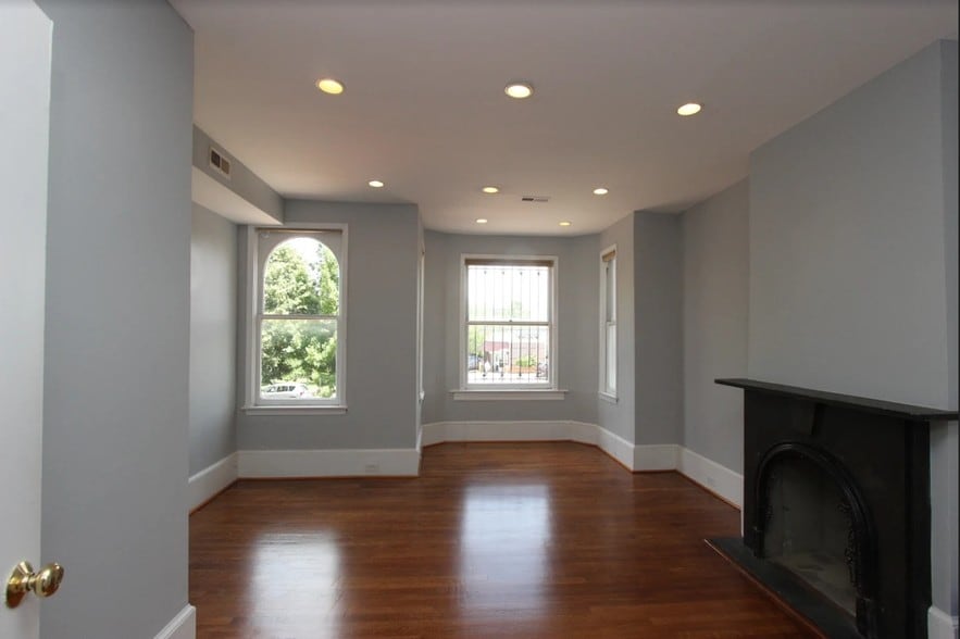 More Photos Of 303 Massachusetts Ave NE, Washington Office For Sale