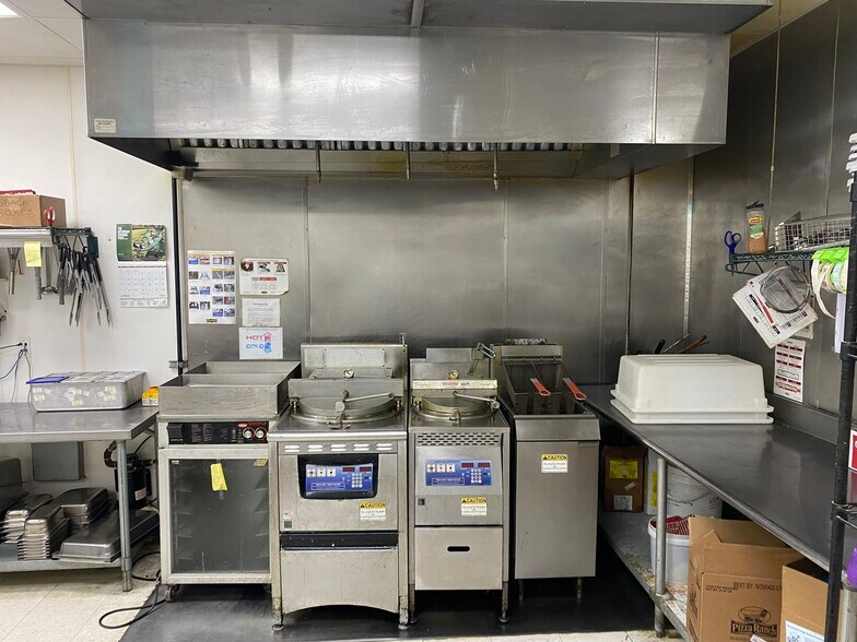 More Photos Of 944 Center Ave, Oostburg Restaurant For Sale