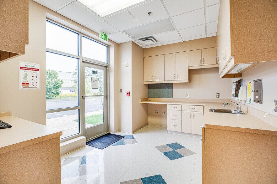 More Photos Of 9530 Cosner Dr, Fredericksburg Medical For Lease