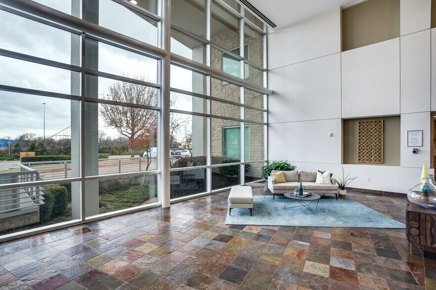 More Photos Of 2201 E Lamar Blvd, Arlington Office For Sale