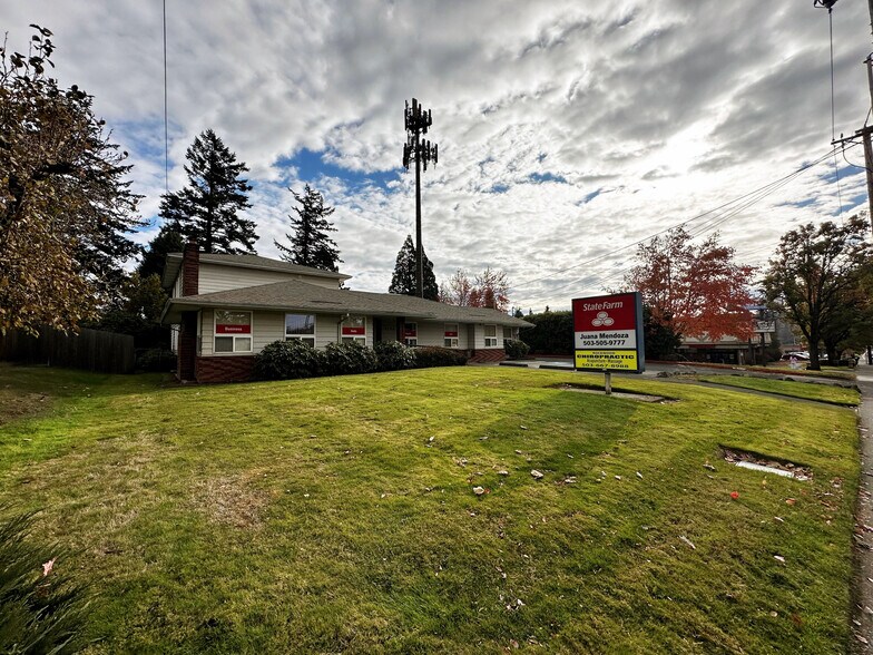 Primary Photo Of 4304-4322 SE 182nd Ave, Gresham Medical For Lease
