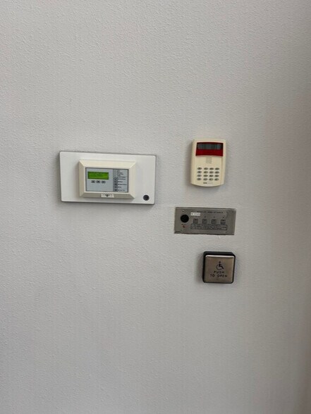 More Photos Of 2985 S Ridge Rd, Green Bay Medical For Lease