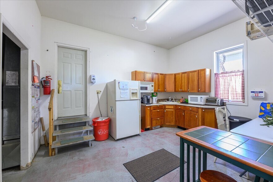 More Photos Of 139 N Ocean Ave, Patchogue Office Residential For Lease