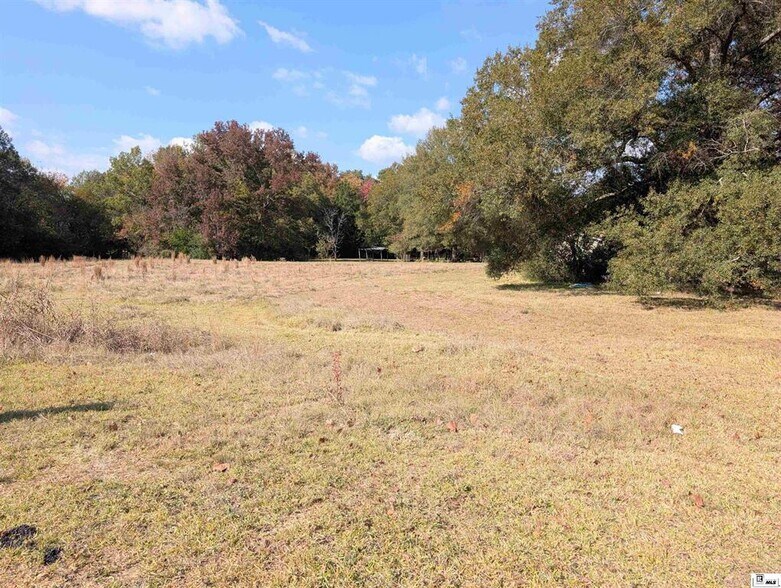 More Photos Of 830 Carter St, Winnsboro Industrial For Sale