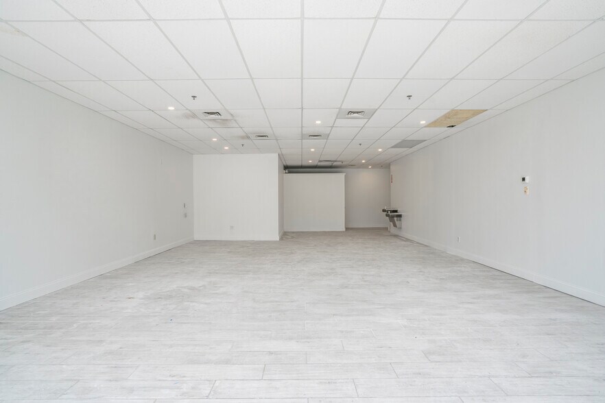 More Photos Of 47-53 Long Pond Rd, Plymouth Restaurant For Lease