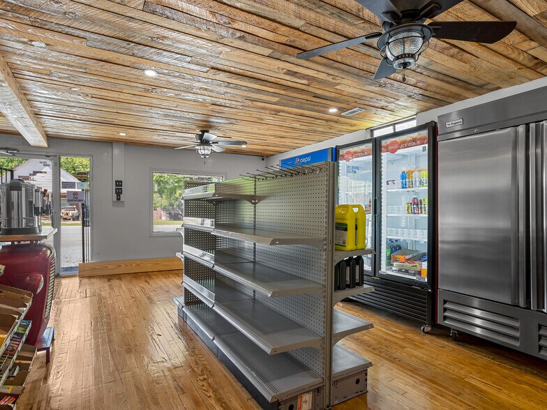 More Photos Of 701 Union Hwy, Enoree Convenience Store For Sale