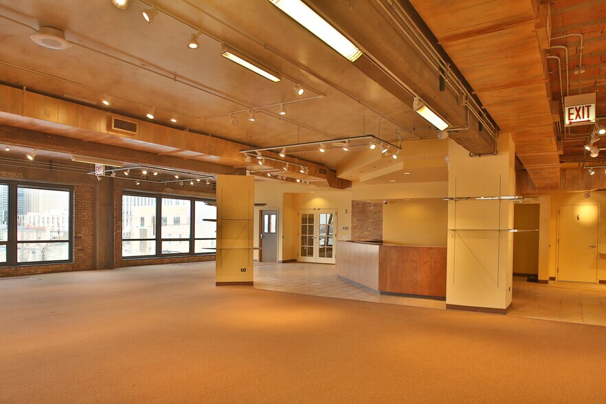 More Photos Of 557 W Polk St, Chicago Research And Development For Lease
