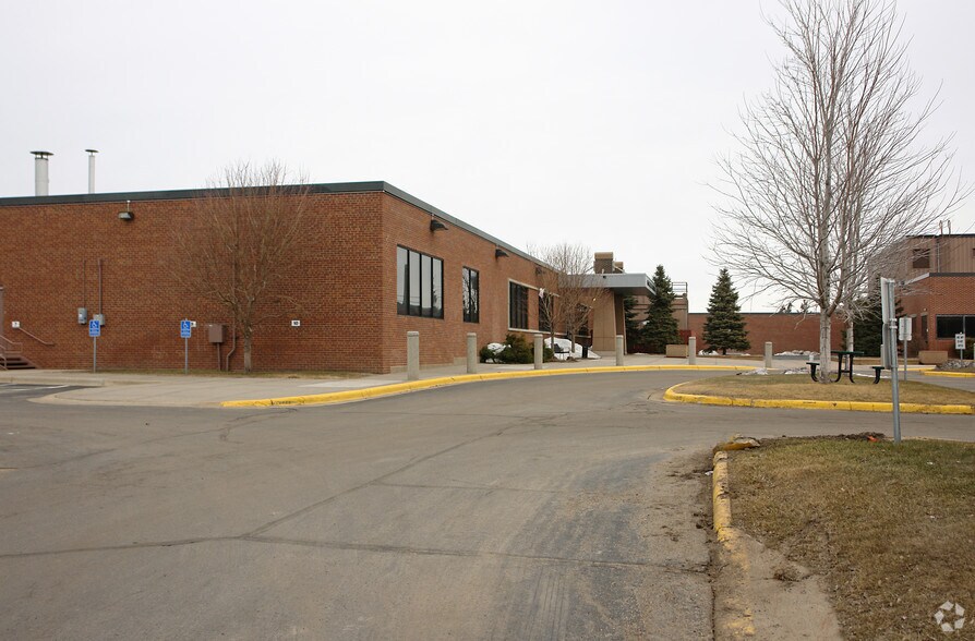 More Photos Of 1500-1550 W Highway 36, Roseville Office For Sale